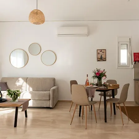 Filerimos Nest - Private Countyard Apartmán *