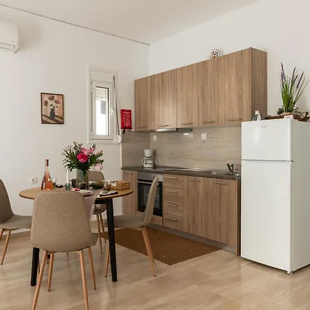 Filerimos Nest - Private Countyard Pastida